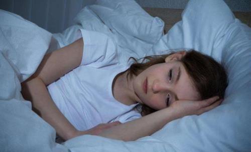 你有过有很累都难以入睡的现象吗?6种方法帮你有效摆脱失眠